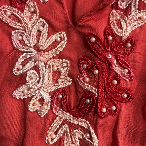 SOFT SURROUNDINGS Coral Pink Embroidered Floral  Bead Tassel Tunic Top Size Med - Picture 3 of 6